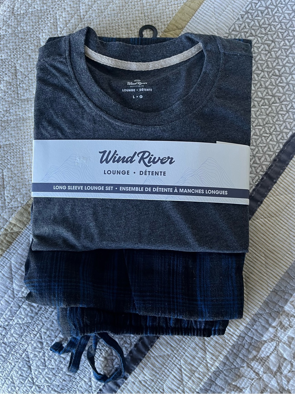 Wind River Men's Dark Gray Long Sleeve Tee with Flannel Lounge Pants